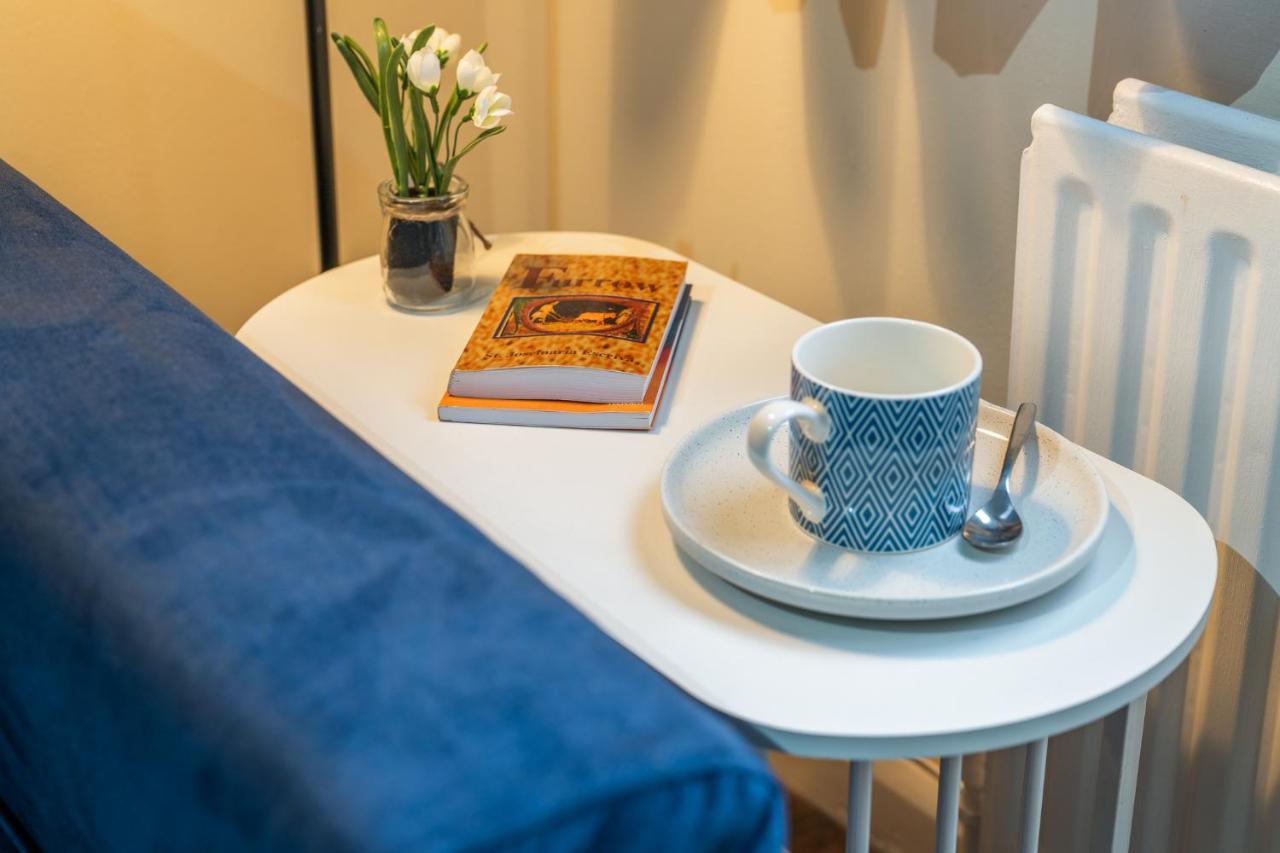 Grange Studio Apartment - Heathrow Стейнс Экстерьер фото